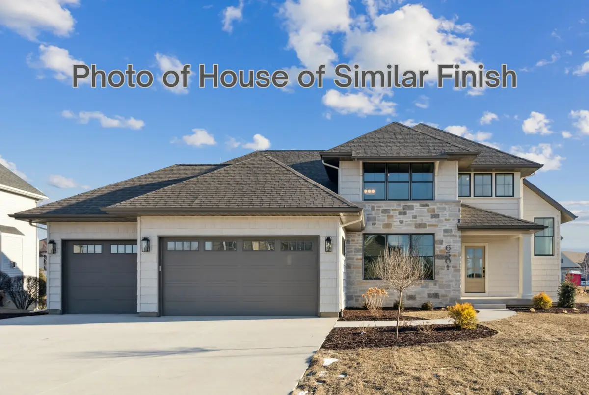 34 Viola Drive, Le Claire, IA 52753 - #1