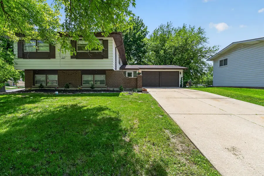 702 W Fitzhenry Court, Glenwood, IL 60425 - #2