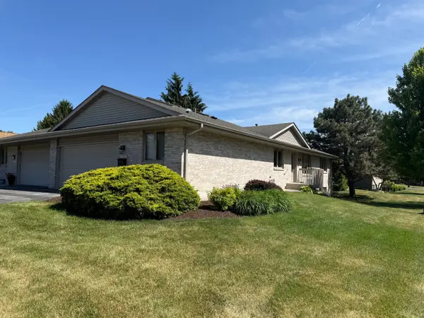 6521 Laurelwood Drive #6521, Rockford, IL 61108