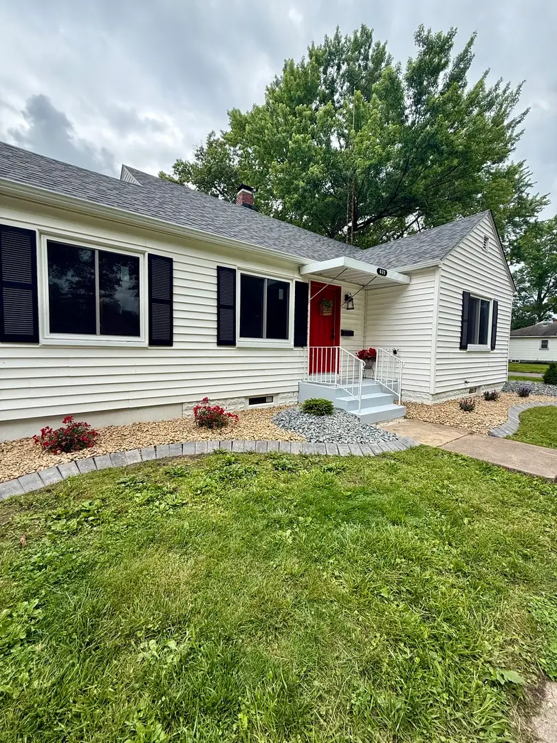635 S Sycamore Street, Centralia, IL 62801 - #2
