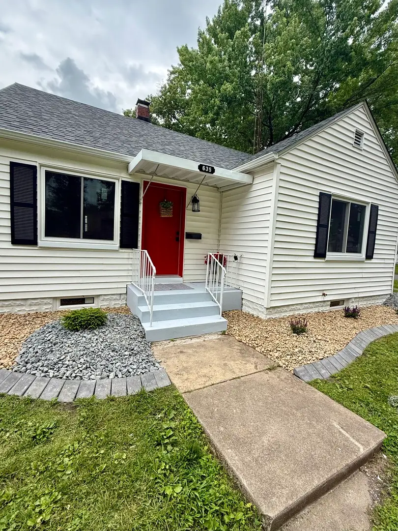 635 S Sycamore Street, Centralia, IL 62801 - #3