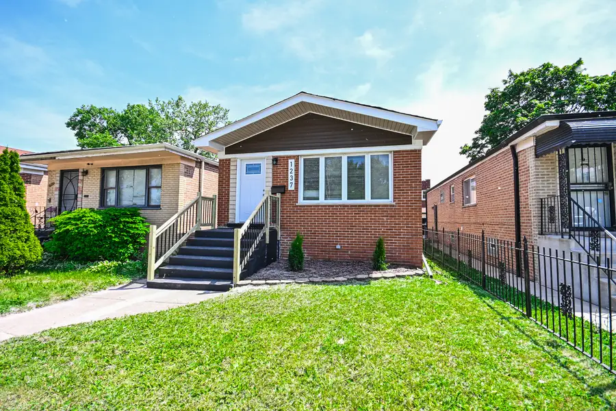 1237 E 95th Street, Chicago, IL 60628 - #2