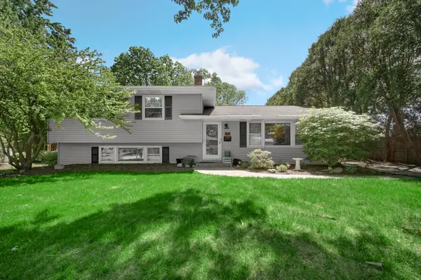 54 Elmwood Drive, Naperville, IL 60540