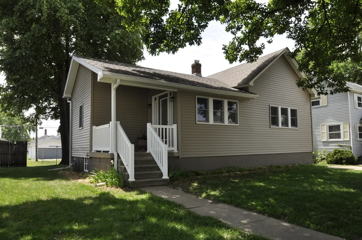 307 W Larue Street, Streator, IL 61364 - #1