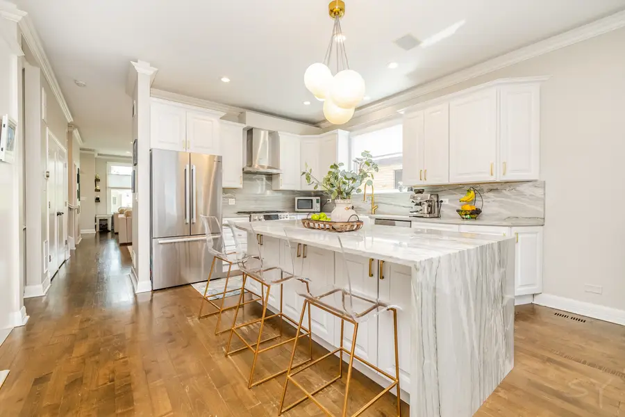 3238 N Pioneer Avenue, Chicago, IL 60634 - #2