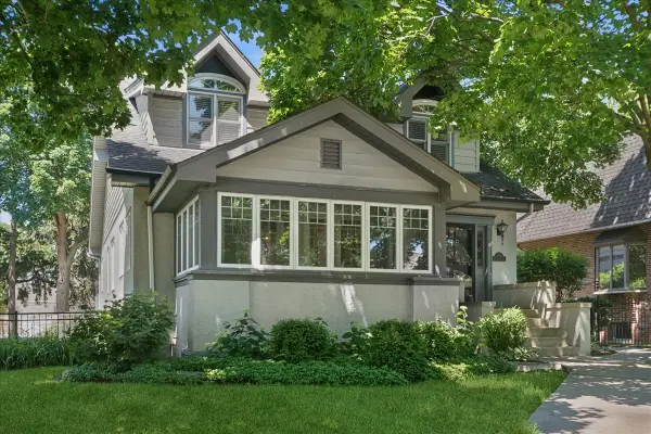 708 Courtland Avenue, Park Ridge, IL 60068