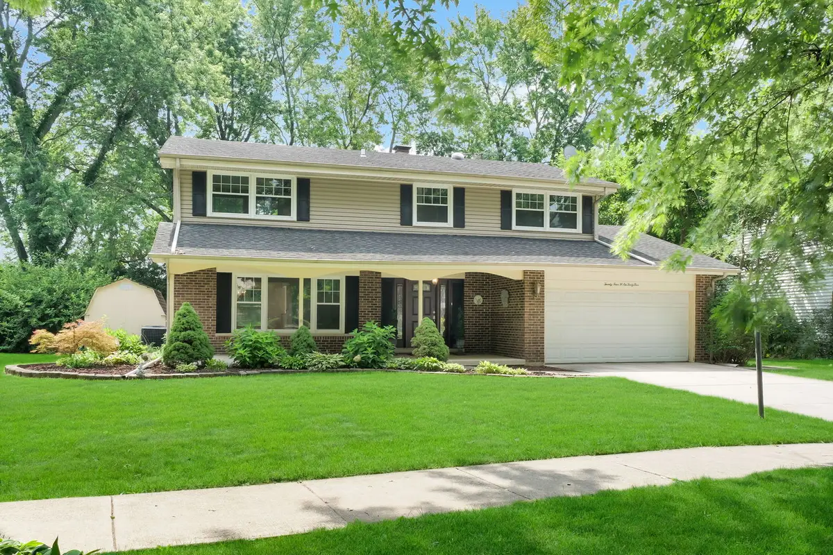 24W645 Woodcrest Drive, Naperville, IL 60540 - #1