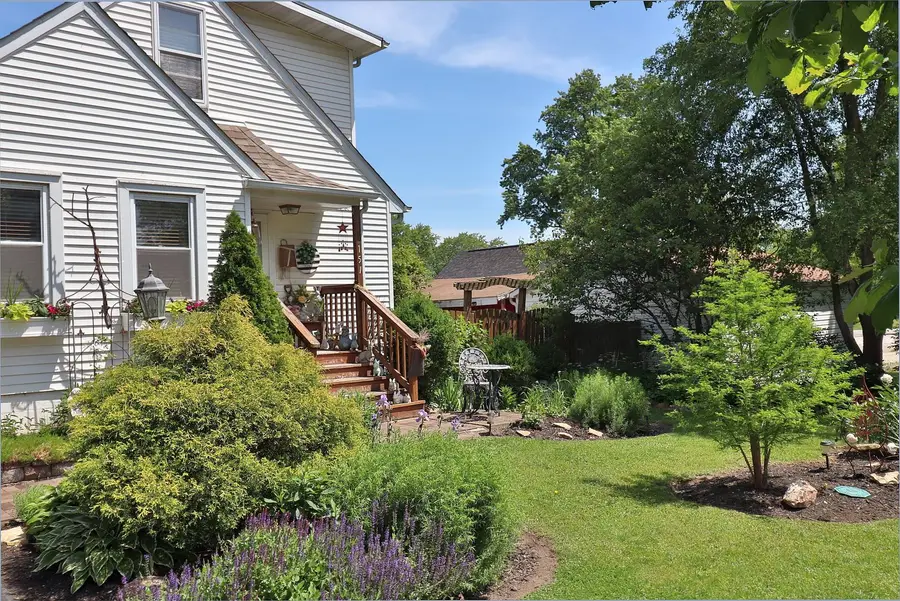 151 E 2nd Avenue, New Lenox, IL 60451 - #3