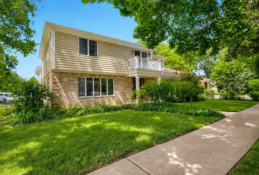 616 W Park Street, Arlington Heights, IL 60005 - #2