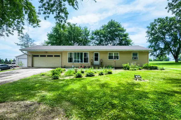 13 Bonnie Lane, Yorkville, IL 60560