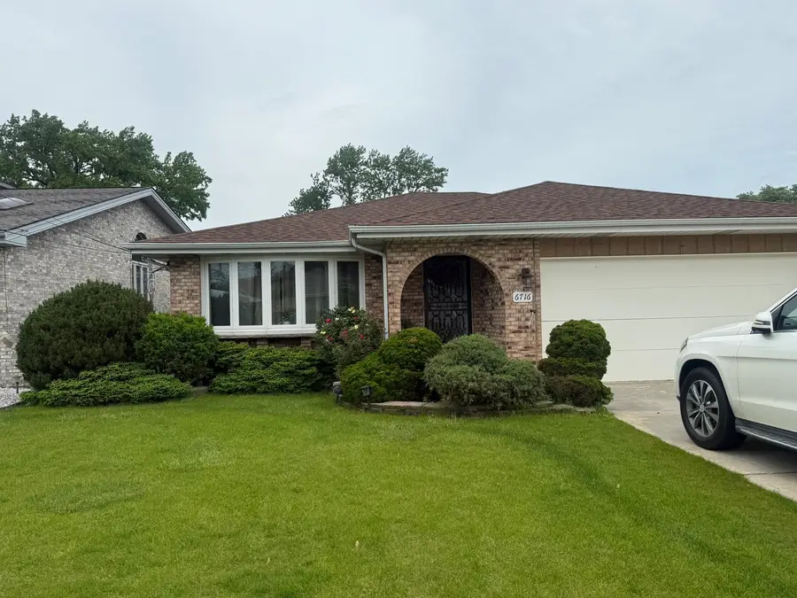 6716 W 89th Place, Oak Lawn, IL 60453 - #3