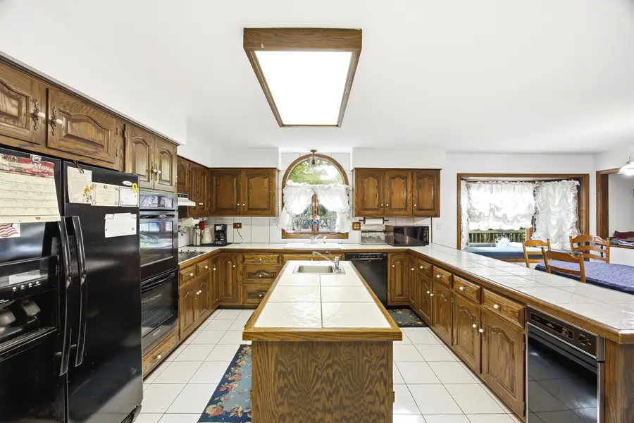 1610 Elmdale Avenue, Glenview, IL 60026 - #3