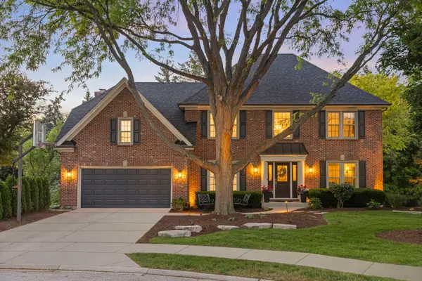 126 Stableford Drive, Glen Ellyn, IL 60137