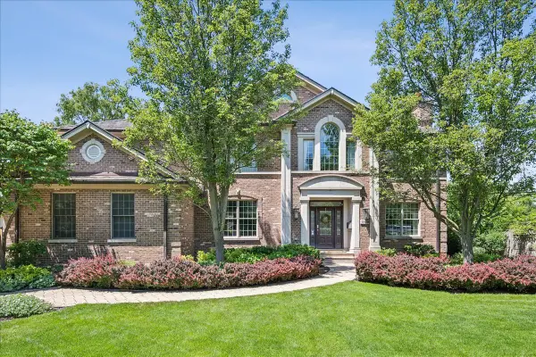 1620 Canterbury Lane, Glenview, IL 60025