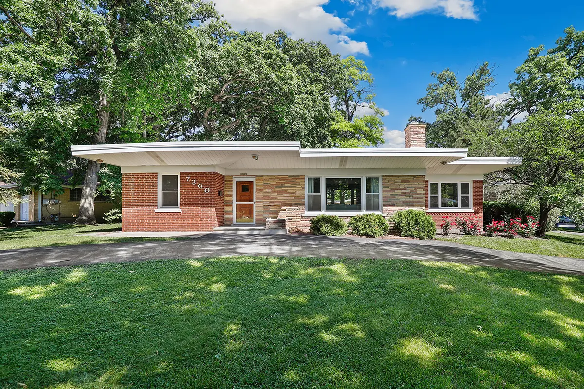 7300 W 108th Place, Worth, IL 60482 - #1