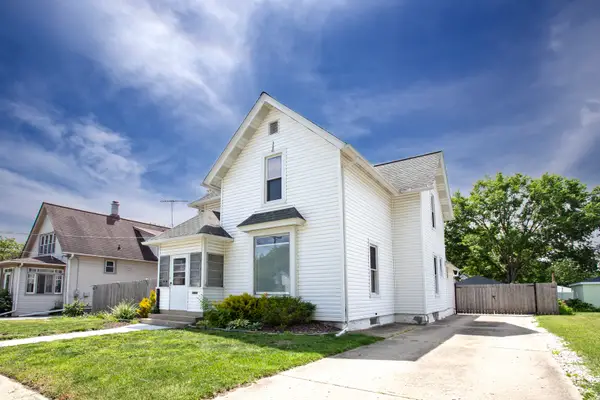 315 E 1st Street, East Dundee, IL 60118