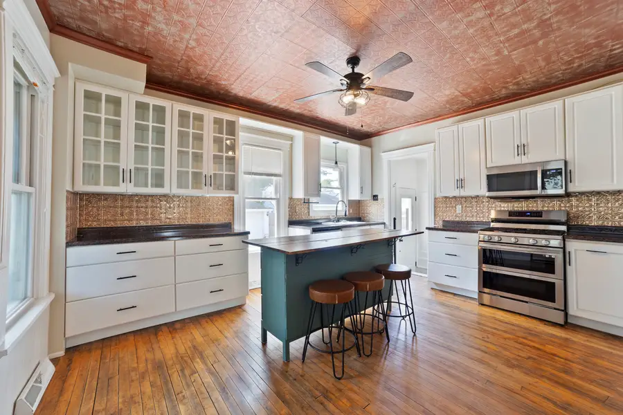 315 E 1st Street, East Dundee, IL 60118 - #2