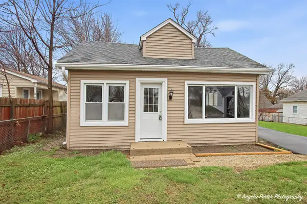 320 E Washington Street, Round Lake Park, IL 60073