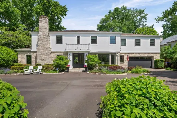 911 Oak Drive, Glencoe, IL 60022