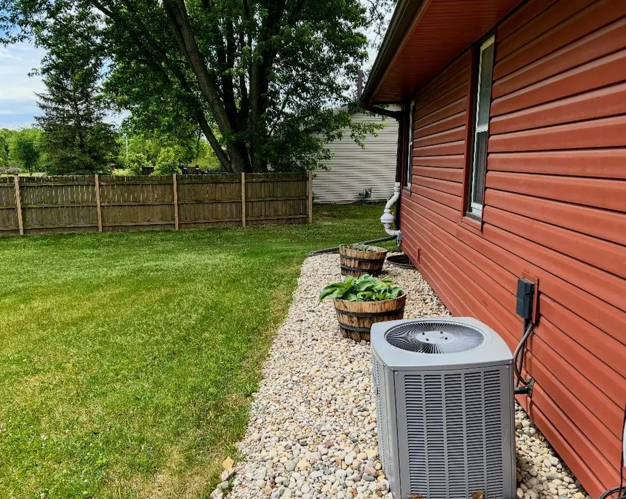 14521 Leo Lane, South Beloit, IL 61080 - #3