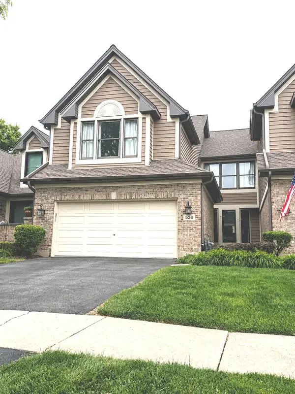 526 Rosebud Dr South Drive, Lombard, IL 60148