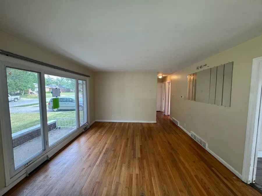 386 Clyde Avenue, Calumet City, IL 60409 - #2