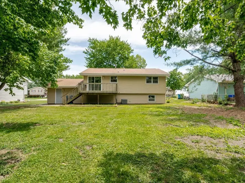 124 Hilton Drive, Lexington, IL 61753 - #3
