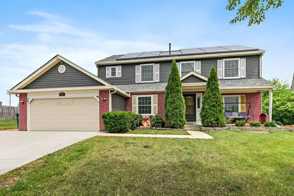 25 Magnolia Drive, Streamwood, IL 60107
