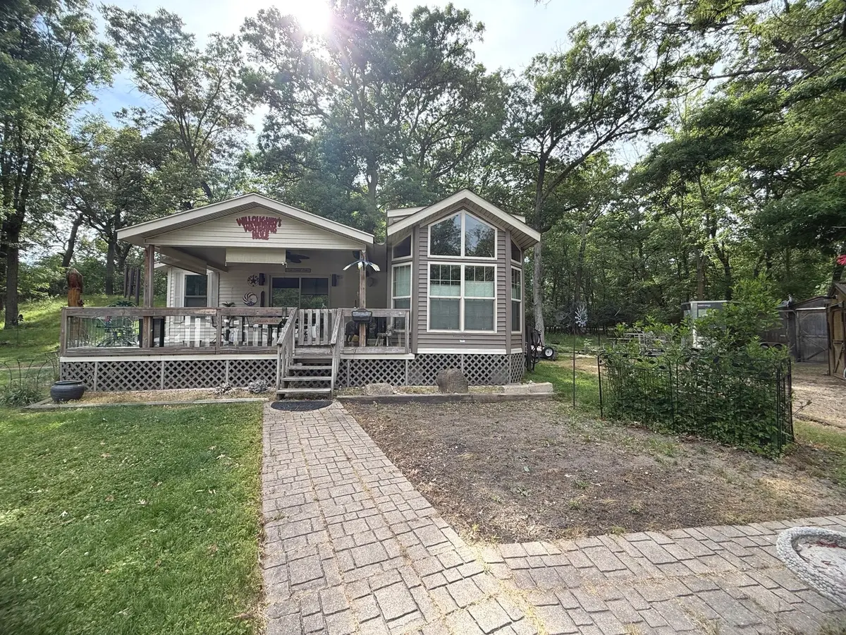 2-17/18/19 Woodhaven Lakes, Sublette, IL 61367 - #1