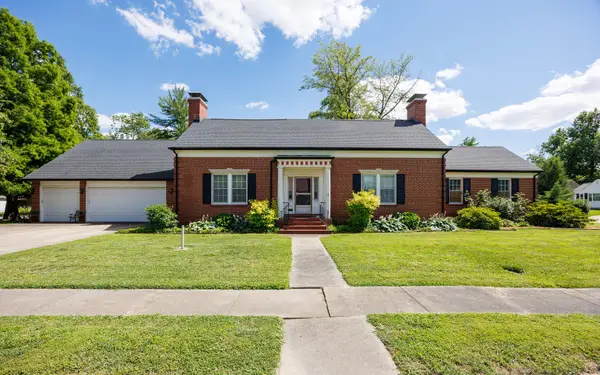 825 W Warmouth Street, Salem, IL 62881