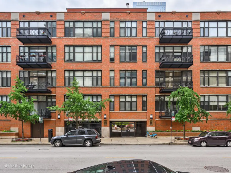 333 W Hubbard Street #1006, Chicago, IL 60654 - #2