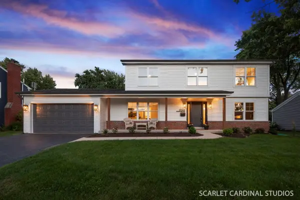 1048 Summit Hills Lane, Naperville, IL 60563