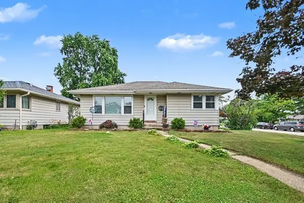 901 Brookwood Street, Bensenville, IL 60106