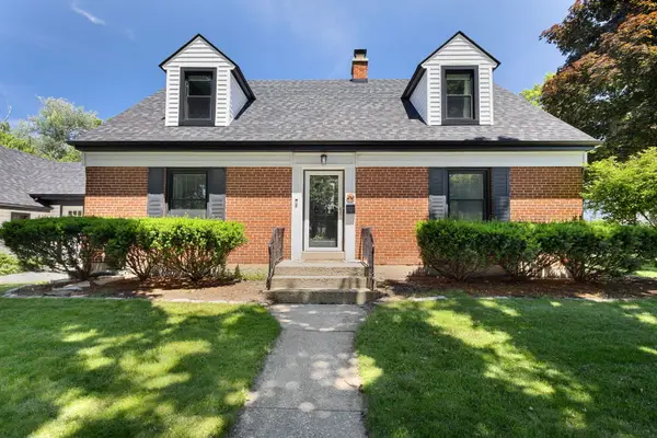 4 W Monroe Street, Villa Park, IL 60181