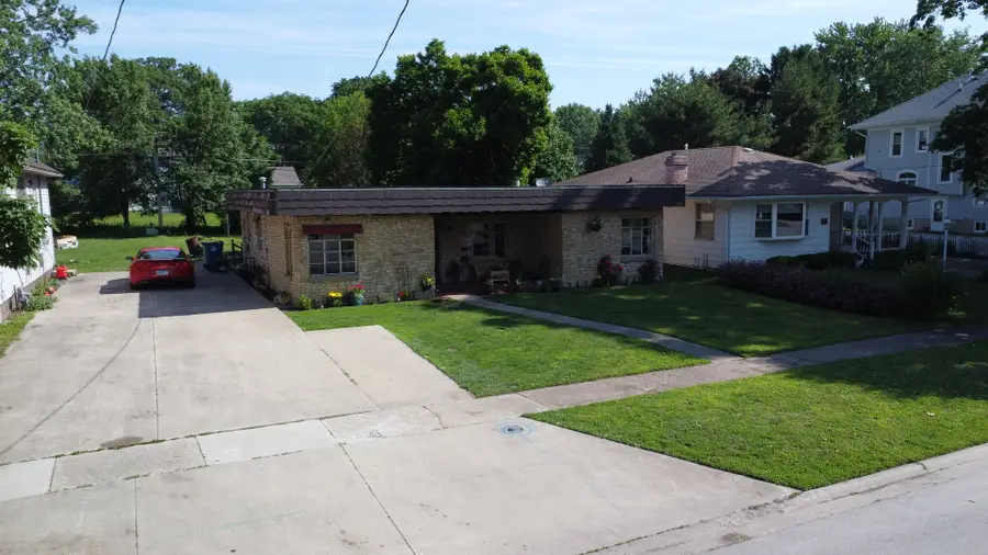 544 E Mulberry Street, Watseka, IL 60970 - #3