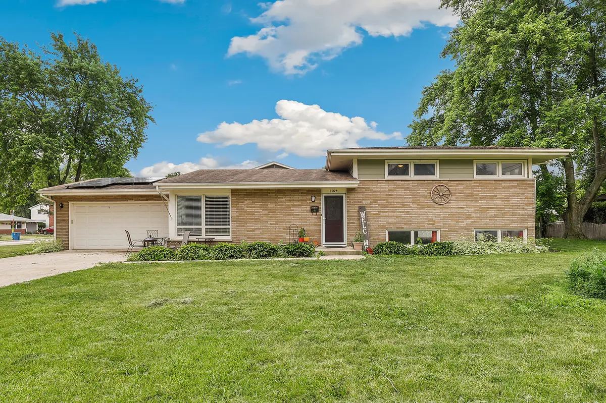 1104 New Haven Avenue, Aurora, IL 60506 - #1
