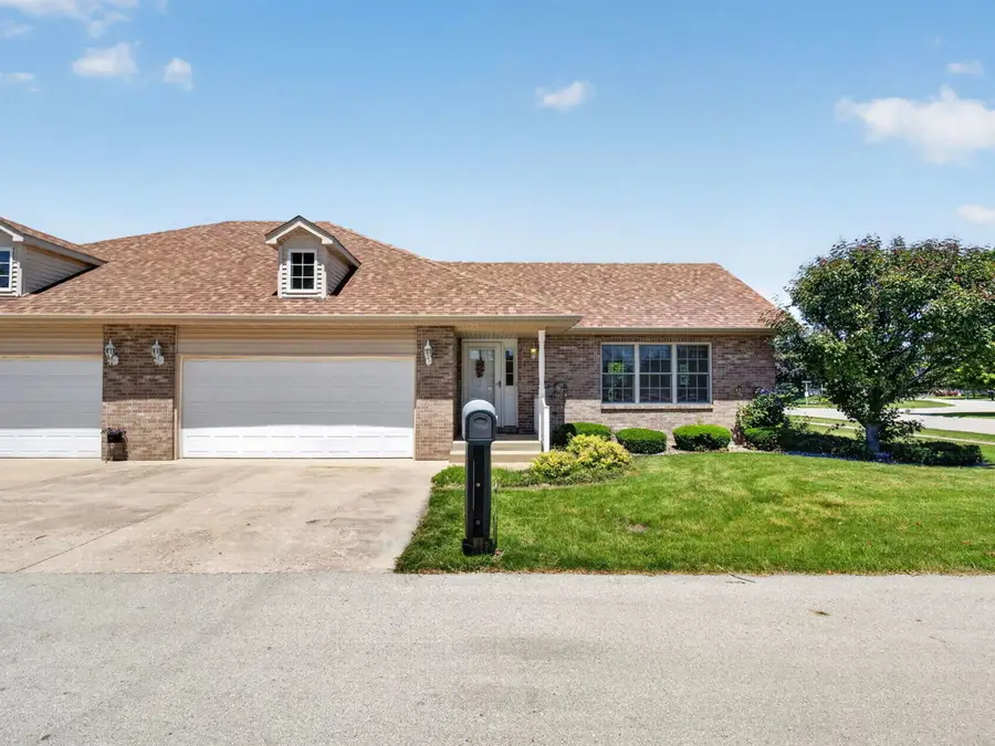68 Oregon Trail, Coal City, IL 60416 - #2