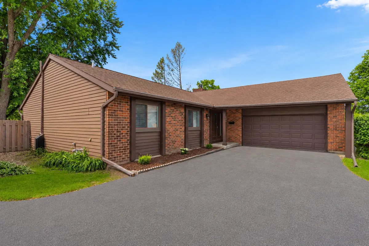 743 Parkview Court, Roselle, IL 60172 - #1