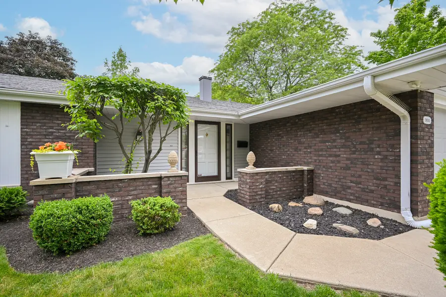 23W303 Cambridge Court, Glen Ellyn, IL 60137 - #3