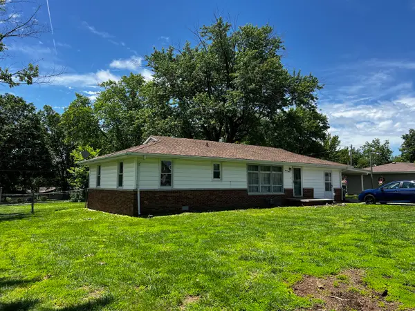 1113 Bel Aire Drive, Mt Vernon, IL 62864
