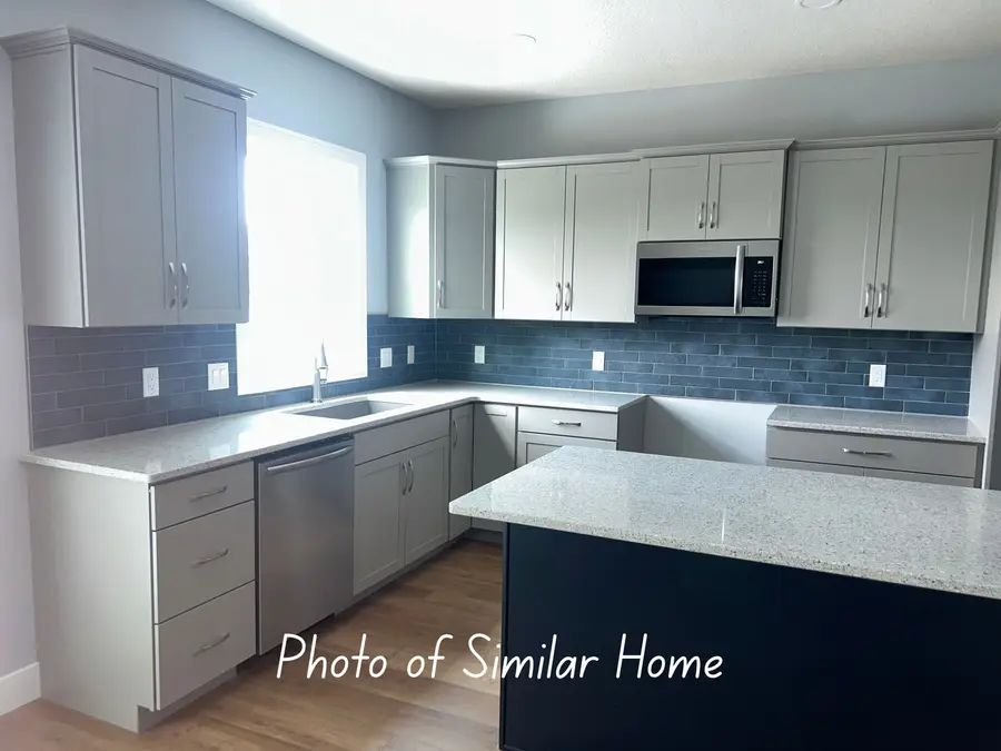 3101 W 34th Street, Davenport, IA 52806 - #2