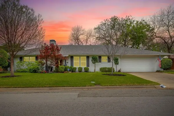 4209 Billglade Road, Fort Worth,  76109