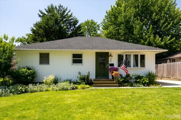 509 S 10th Avenue, St. Charles, IL 60174