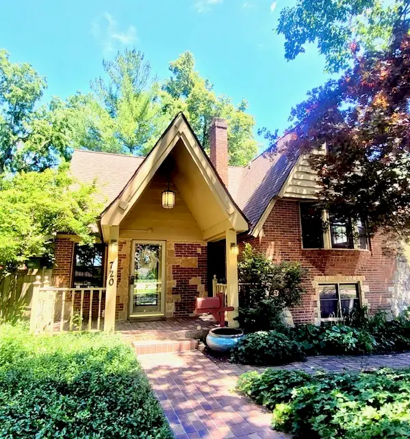 720 S New Street, Champaign, IL 61820