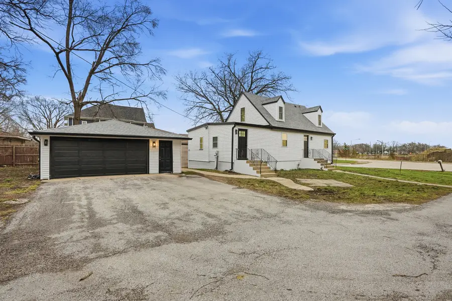 9442 S Octavia Avenue, Bridgeview, IL 60455 - #3