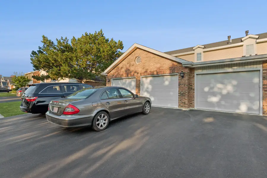 7235 Willow Way Lane #B, Willowbrook, IL 60527 - #3