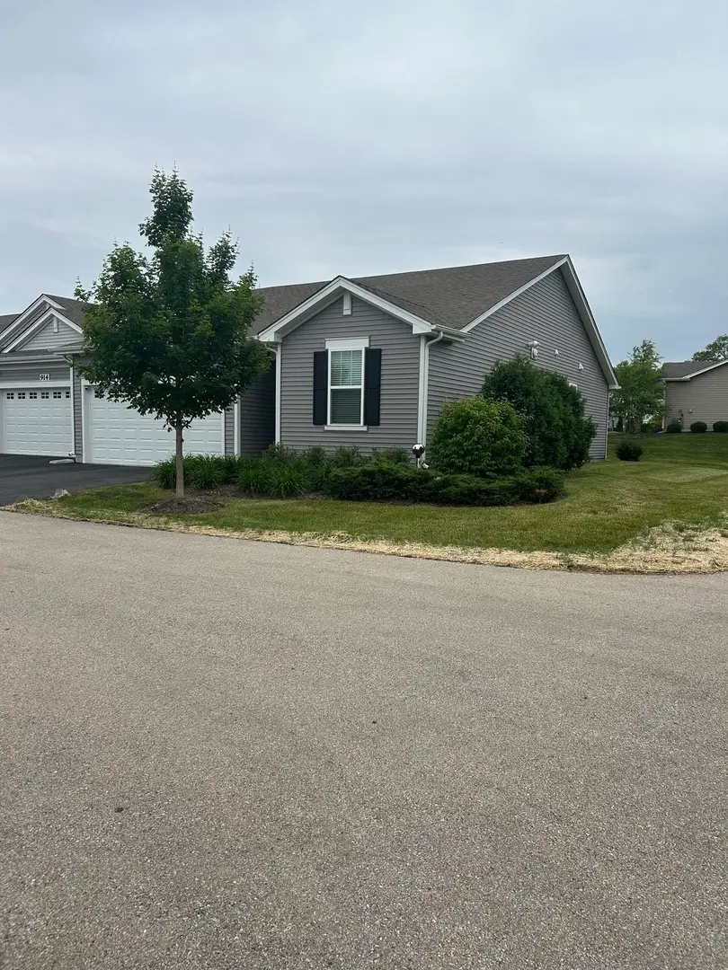916 Darwin Street, North Aurora, IL 60542 - #2