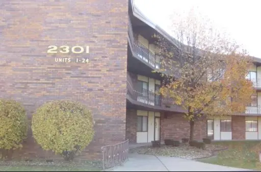 2301 Holiday Terrace #11, Lansing, IL 60438