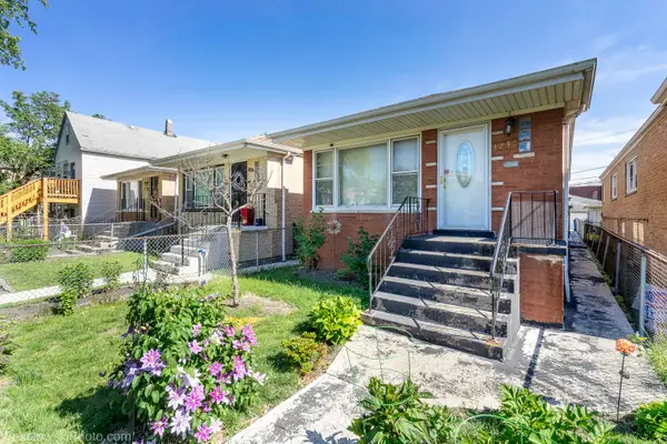 3237 W 38th Place, Chicago, IL 60632
