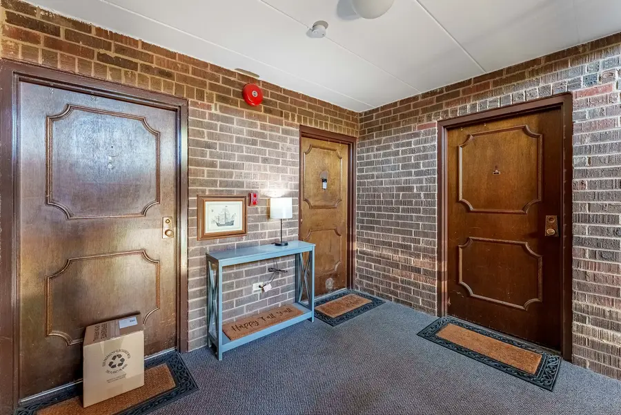 208 E Bailey Road #H, Naperville, IL 60565 - #3